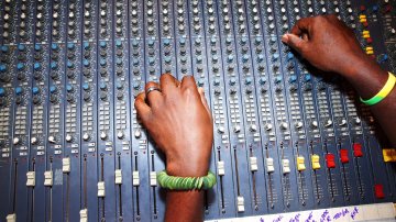 rs-28059-musictech-1800-1395063945